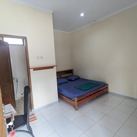 Rumah Pagar Merah Homestay Yogyakarta Exterior foto