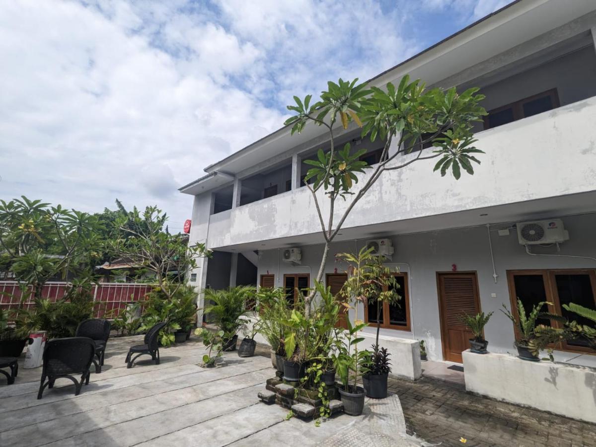 Rumah Pagar Merah Homestay Yogyakarta Exterior foto